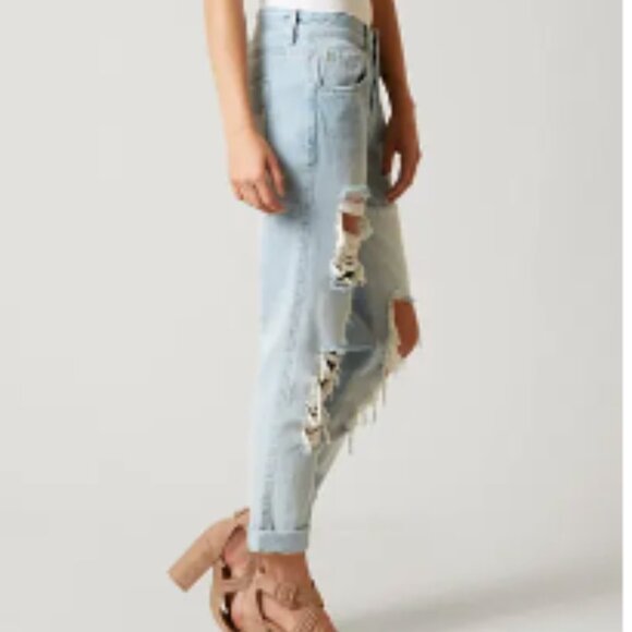 Guess Jeans Boy Fit Relaxed High Waist Distressed Grunge Punk Light Wash Size 25 - Picture 2 of 15